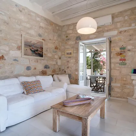 Nena's Cycladic Naxos City